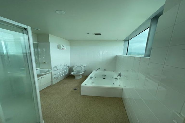 Photo of property in The Links, 378-382 Kapiti Road, Paraparaumu Beach, Paraparaumu, 5032