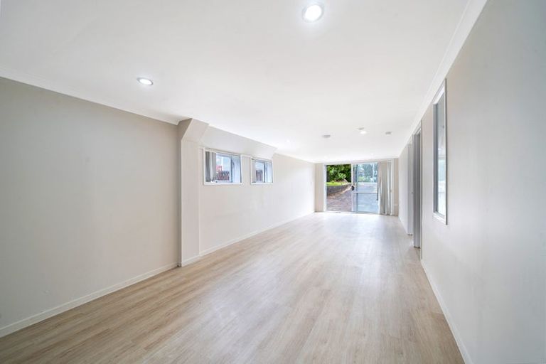 Photo of property in 41 Royal Road, Massey, Auckland, 0614