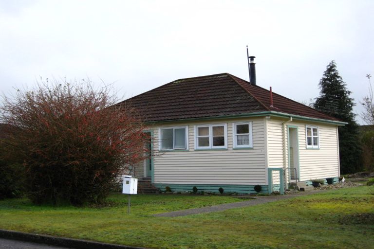 Photo of property in 20 Times Street, Reefton, 7830