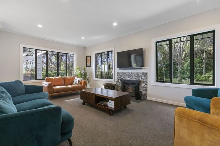 Photo of property in 251 Kaipara Road, Papakura, 2582