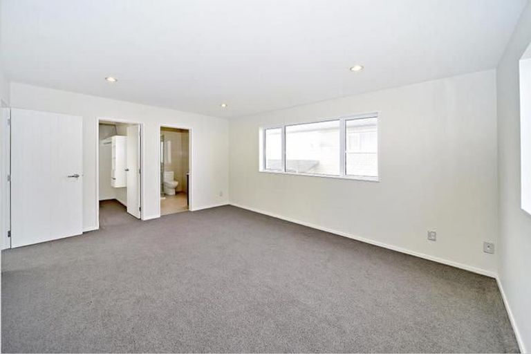 Photo of property in 68 Keri Vista Rise, Papakura, 2110