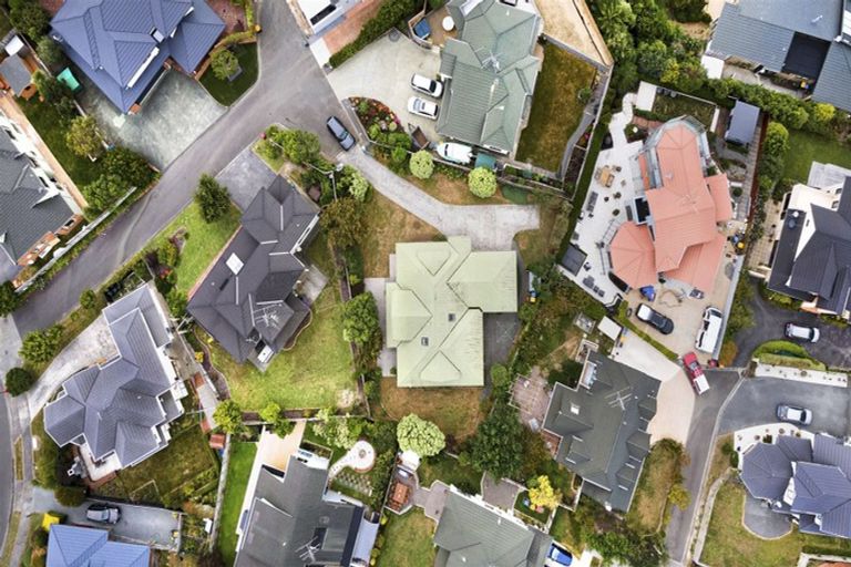 Photo of property in 20 Lanyon Place, Whitby, Porirua, 5024