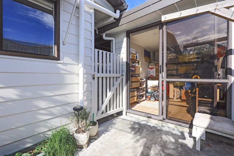 Photo of property in 6b Oxford Place, Taradale, Napier, 4112