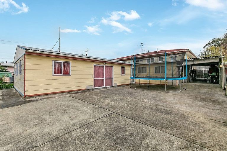 Photo of property in 6 Garrett Place, Otara, Auckland, 2023