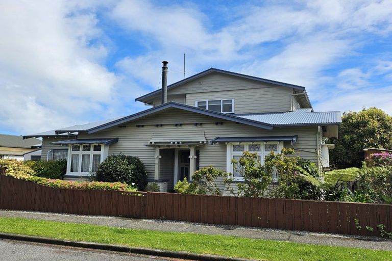 Photo of property in 40 Palmerston Street, Greymouth, 7805