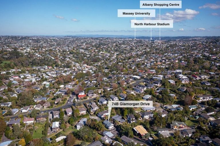 Photo of property in 2/74 Glamorgan Drive, Torbay, Auckland, 0630