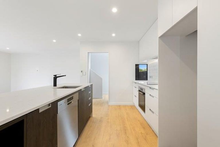 Photo of property in 27 Division Street, Riccarton, Christchurch, 8041