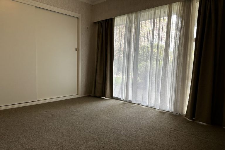 Photo of property in 12 Halberg Street, Papakura, 2110