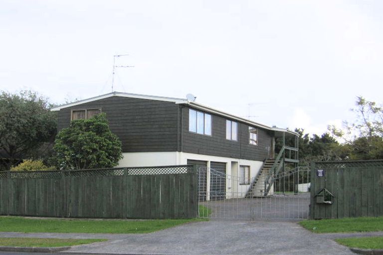 Photo of property in 72 Calluna Crescent, Totara Heights, Auckland, 2105