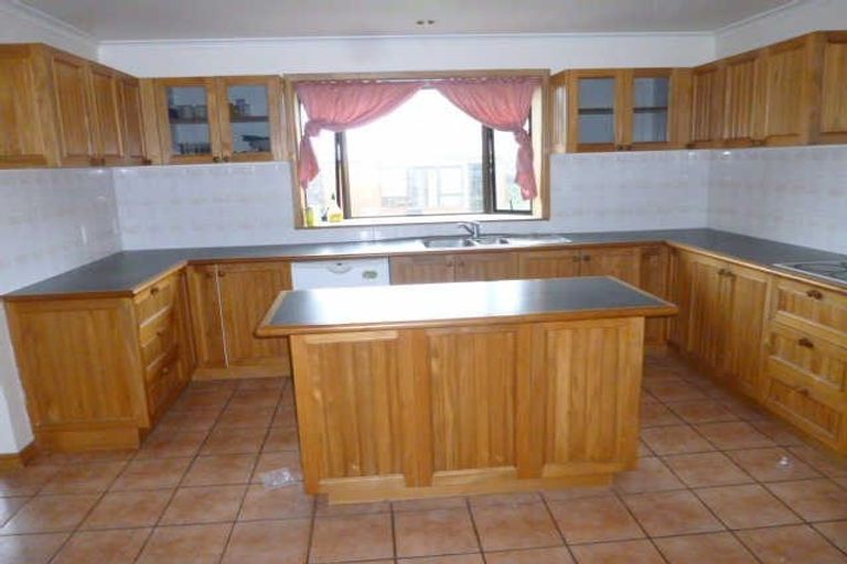 Photo of property in 200 Avonhead Road, Avonhead, Christchurch, 8042