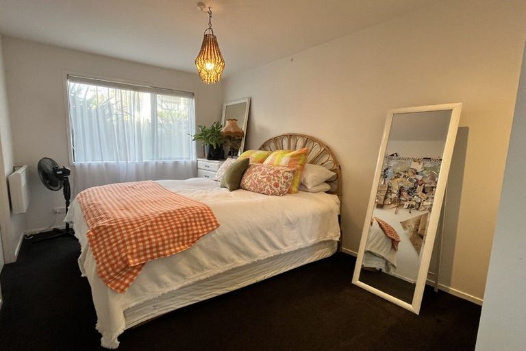Photo of property in 2 Pohutukawa Avenue, Red Beach, 0932