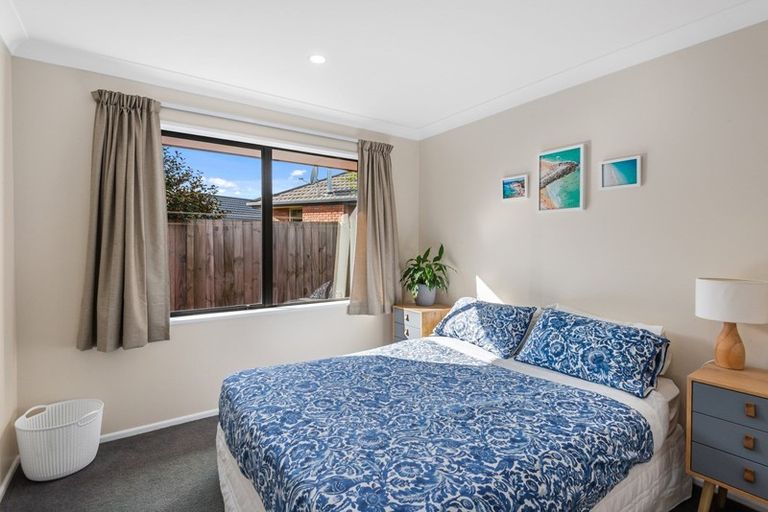 Photo of property in 15 Hideaway Gate, Parklands, Christchurch, 8083
