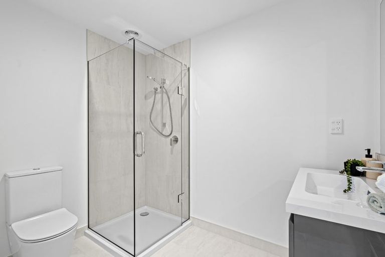 Photo of property in 135 Lincoln Road, Addington, Christchurch, 8024