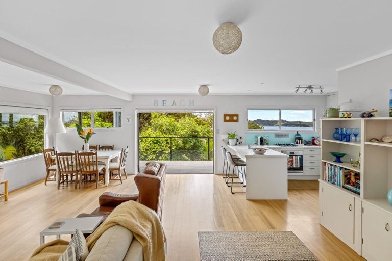 Photo of property in 7 Opahi Bay Road, Mahurangi West, Warkworth, 0983