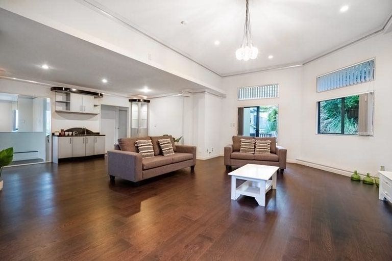Photo of property in 97 Penguin Drive, Murrays Bay, Auckland, 0630