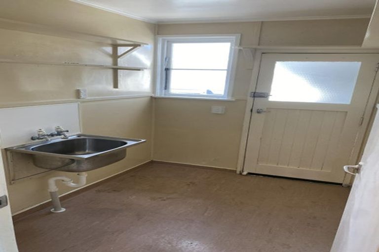 Photo of property in 4a Langford Street, Naenae, Lower Hutt, 5011