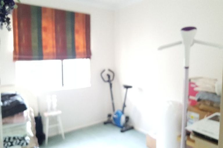 Photo of property in 80 Sunset Road, Unsworth Heights, Auckland, 0632