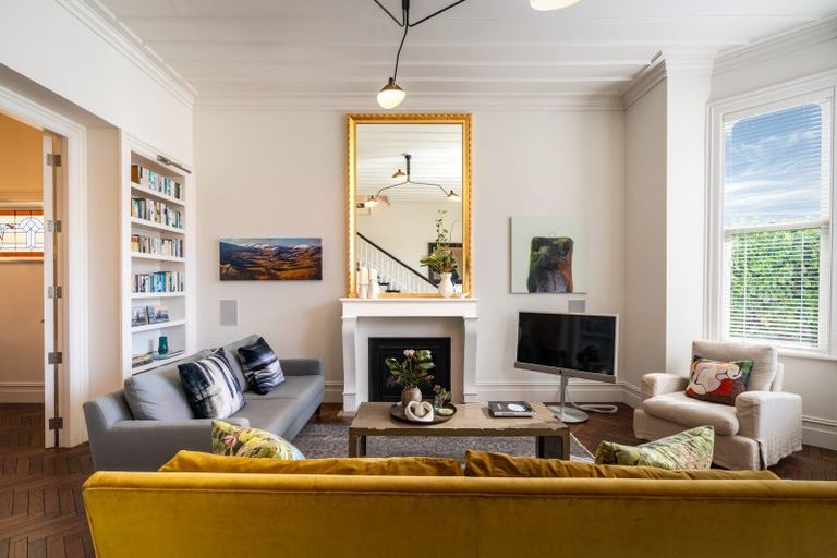 Photo of property in 54 Majoribanks Street, Mount Victoria, Wellington, 6011