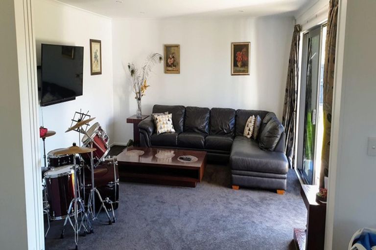 Photo of property in 11 Wedmore Close, Burwood, Christchurch, 8083