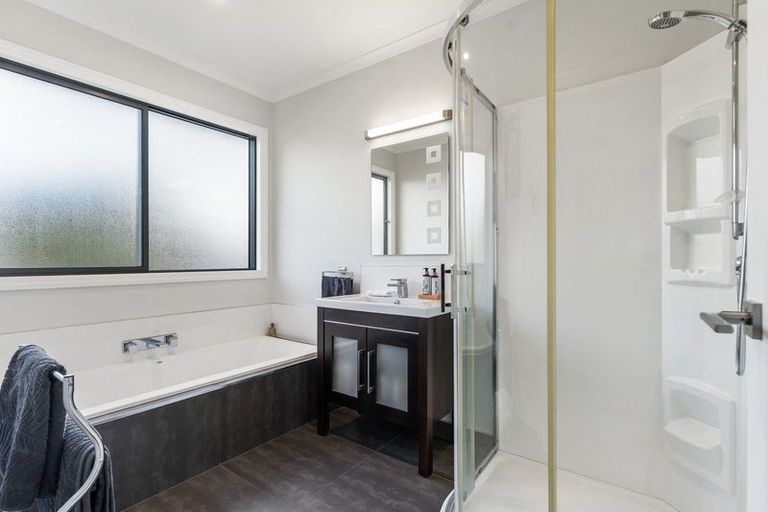 Photo of property in 3 Hartley Avenue, Carterton, 5713