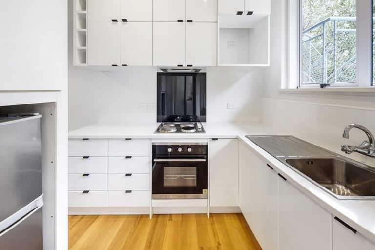 Photo of property in 146 Glenmore Street, Northland, Wellington, 6012