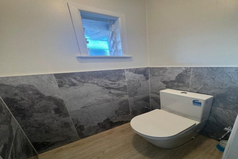 Photo of property in 51 Hallberry Road, Mangere East, Auckland, 2024