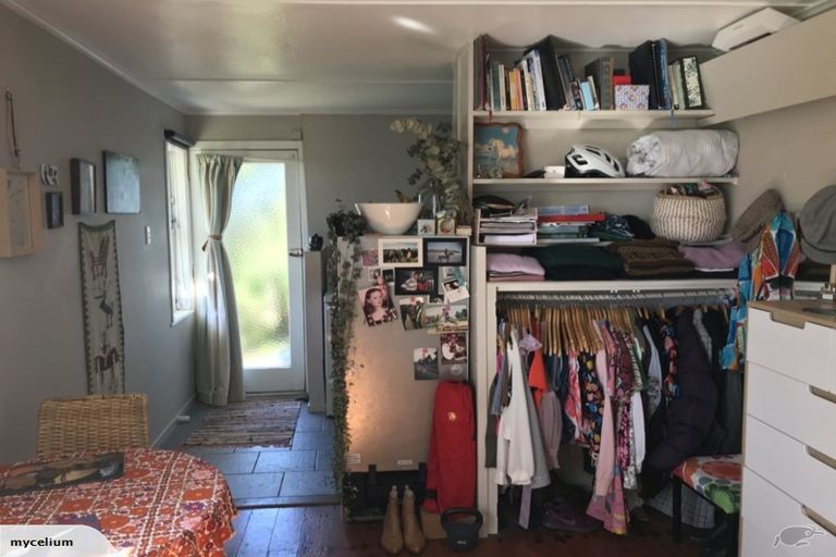 Photo of property in 60 Mortimer Terrace, Brooklyn, Wellington, 6021