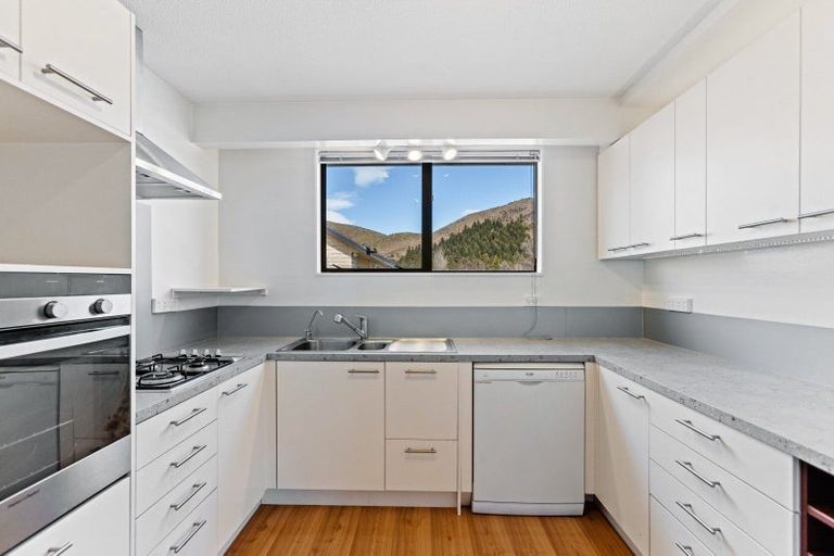 Photo of property in 17 Benmore Place, Omarama, 9412