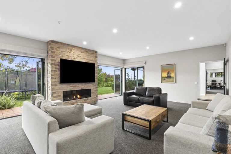 Photo of property in 15 Van Beek Place, Ruby Bay, Mapua, 7005