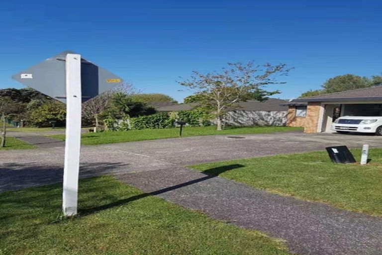 Photo of property in 73 Riverside Drive, Waiuku, 2123