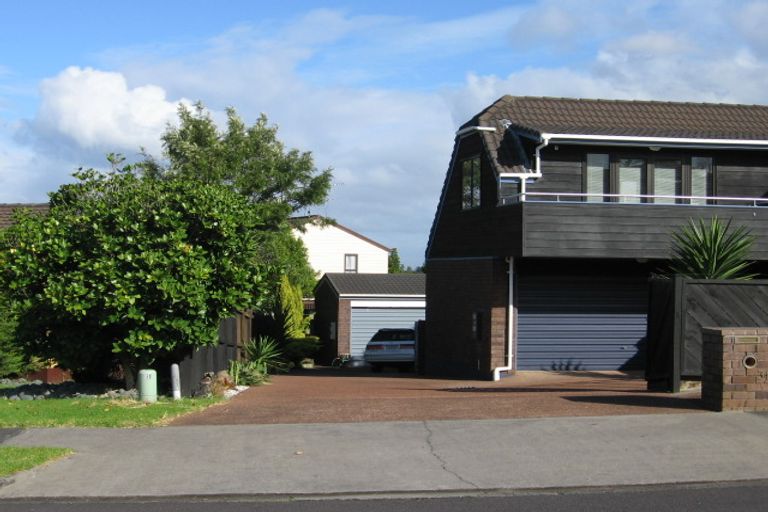 Photo of property in 2/31 Channing Crescent, Botany Downs, Auckland, 2010
