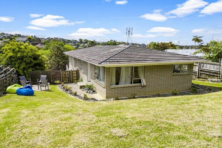 Photo of property in 2/43 Archers Road, Hillcrest, Auckland, 0629