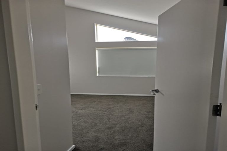 Photo of property in Miramar Villas, 3u5 Byron Street, Miramar, Wellington, 6022
