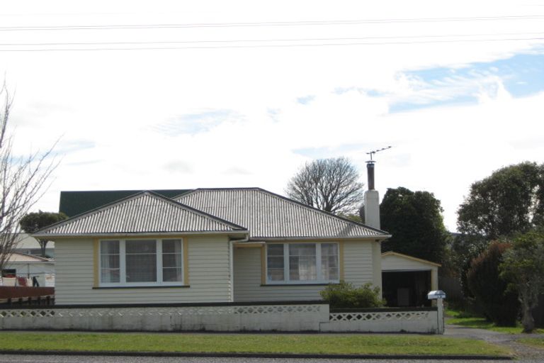 Photo of property in 90 Celia Street, Stratford, 4332