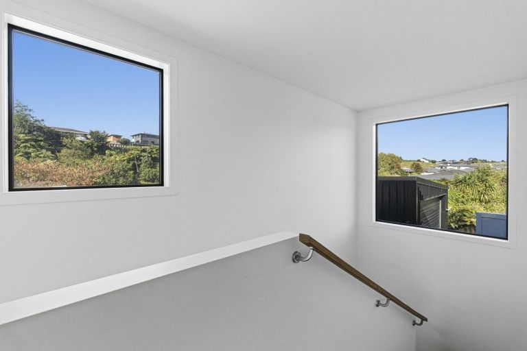Photo of property in 13 Fernbrook Drive, Hurworth, New Plymouth, 4310