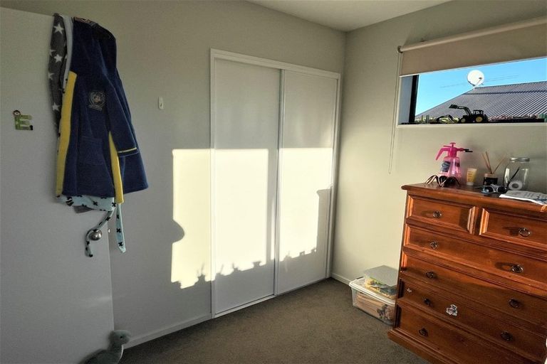 Photo of property in 64 Mackworth Street, Woolston, Christchurch, 8062