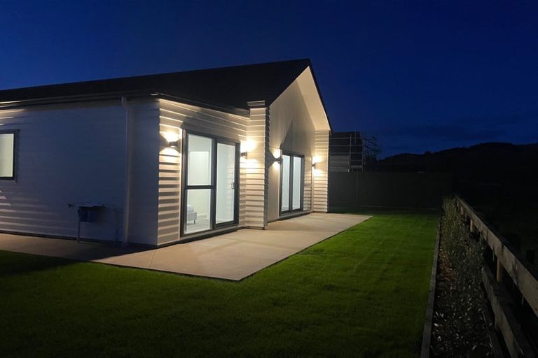 Photo of property in 62 Mataikokako Loop, Kawakawa Bay, 2585