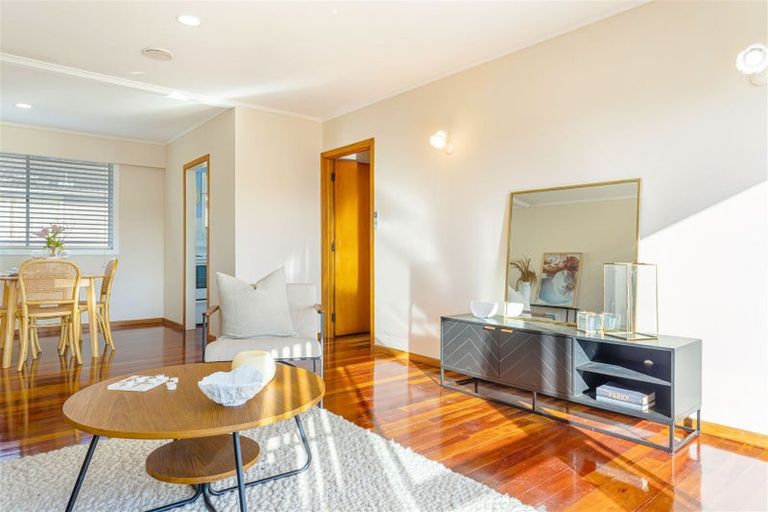 Photo of property in 2/61 Royal View Road, Te Atatu South, Auckland, 0610