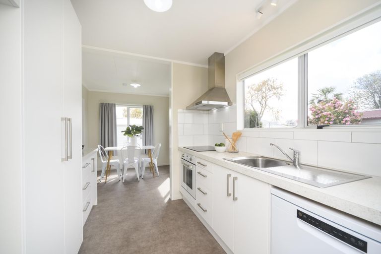 Photo of property in 10 Jupiter Street, Milson, Palmerston North, 4414