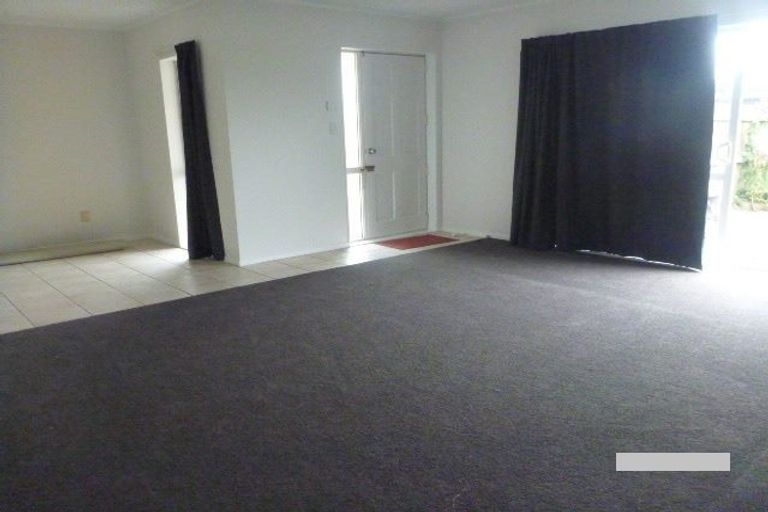 Photo of property in 104 Manuroa Road, Takanini, 2112