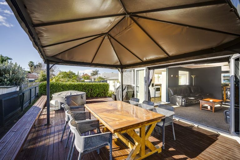 Photo of property in 2 Storkey Street, Marewa, Napier, 4110