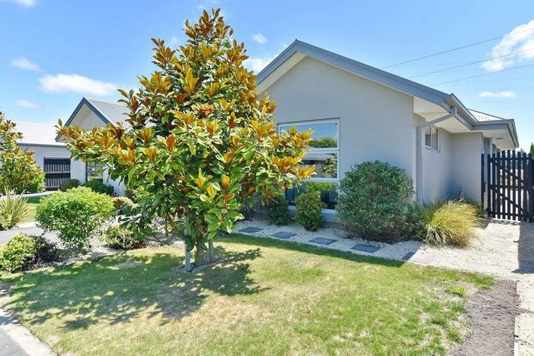 Photo of property in 8 Helmore Street, Rangiora, 7400