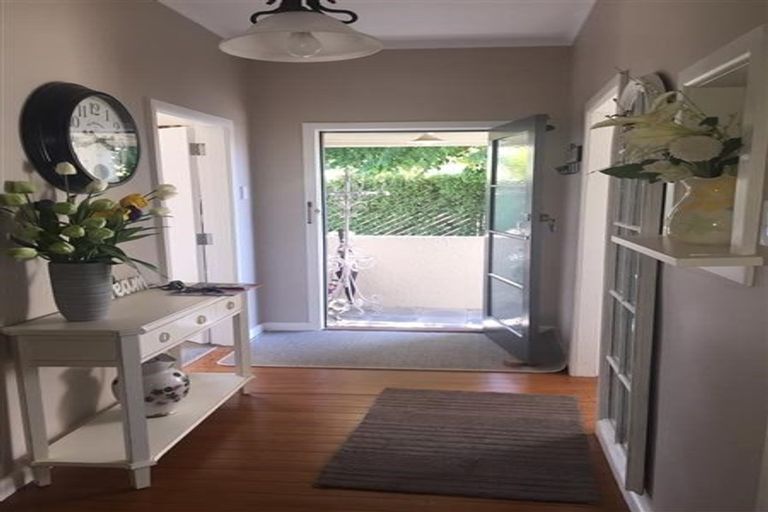 Photo of property in 20 Lee Road, Taradale, Napier, 4112