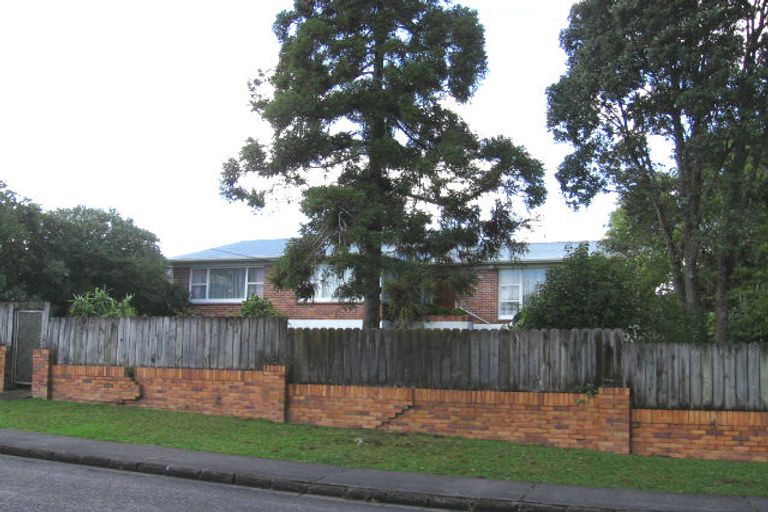Photo of property in 7 Kingdale Road, Henderson, Auckland, 0610