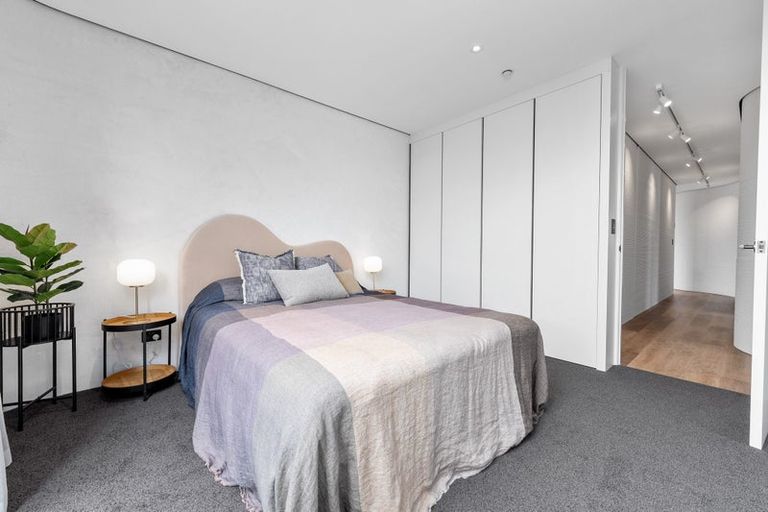 Photo of property in 2/1 City View Terrace, Birkenhead, Auckland, 0626