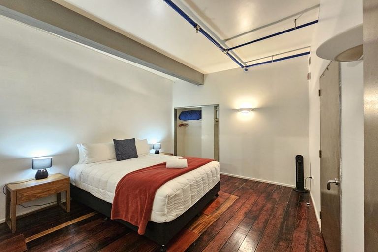 Photo of property in 20 Egmont Street, Te Aro, Wellington, 6011