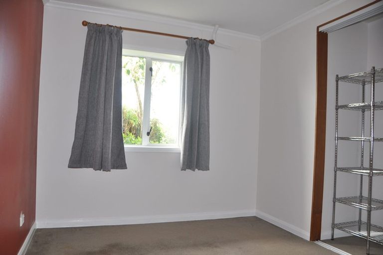 Photo of property in 129 Kia Ora Road, Beach Haven, Auckland, 0626