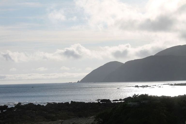 Photo of property in 442 The Esplanade, Island Bay, Wellington, 6023