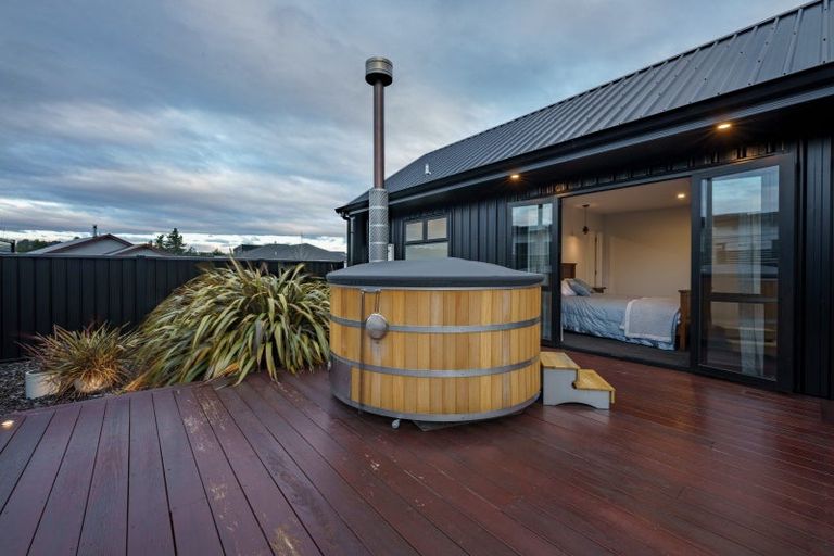 Photo of property in 54 Sherwin Avenue, Albert Town, Wanaka, 9305