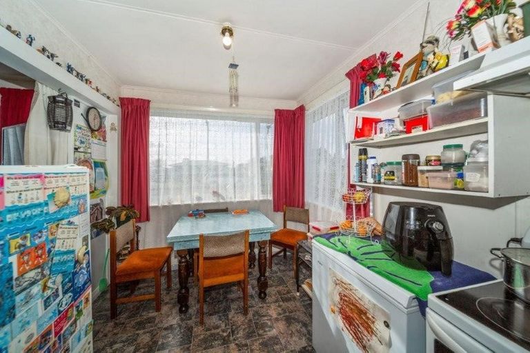 Photo of property in 45 Reid Avenue, Hawera, 4610